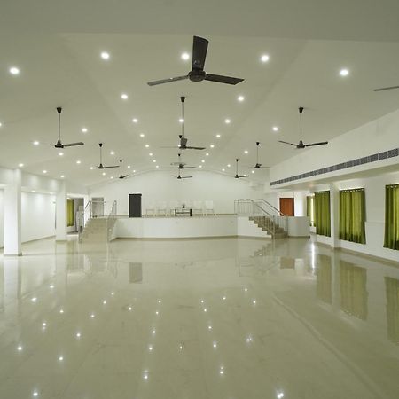 Sn Rooms Perumpavur Exterior photo