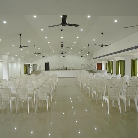 Sn Rooms Perumpavur Exterior photo