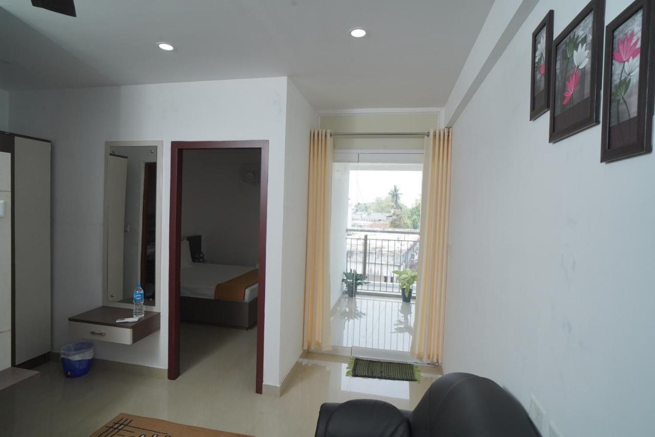 Sn Rooms Perumpavur Exterior photo