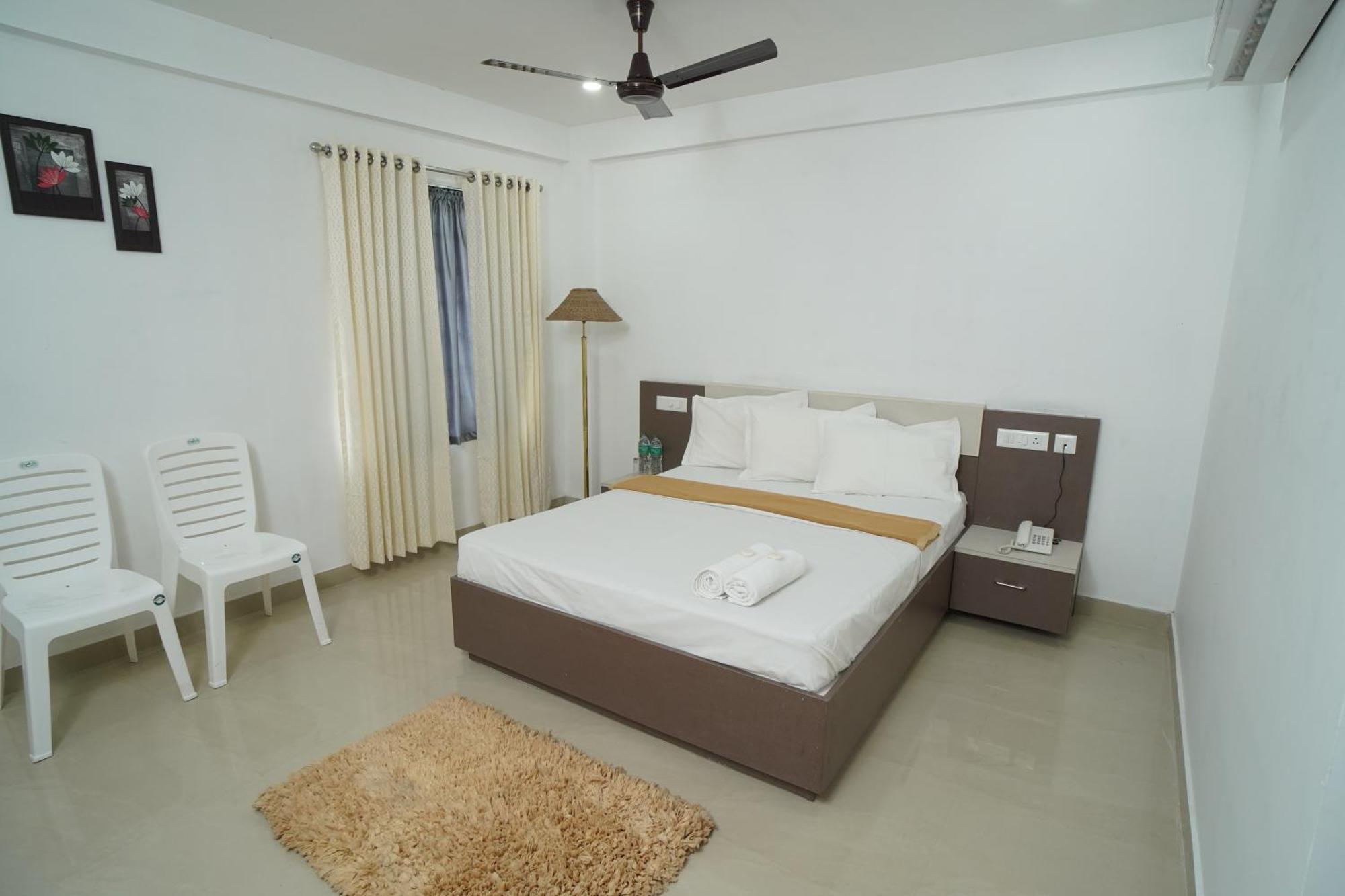 Sn Rooms Perumpavur Exterior photo